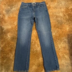 Ladies Levi’s 505 Straight Leg Size 6M, W28 L32